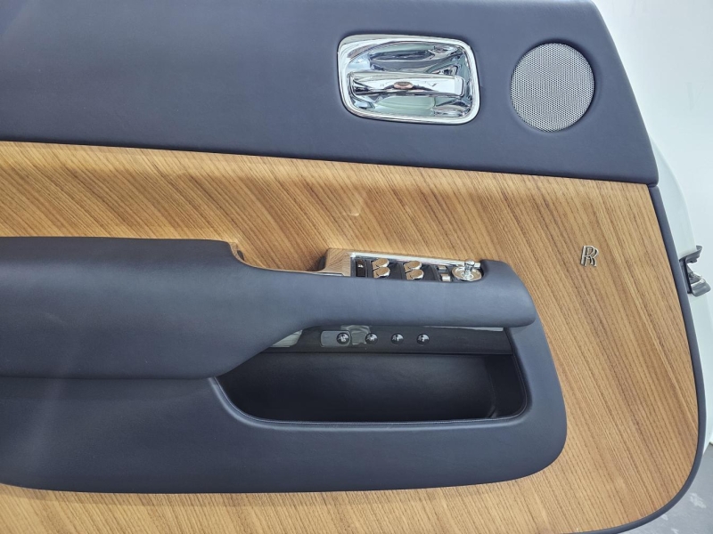 Купить Rolls-Royce Dawn бензин 2016 id-1008217 в Киеве, Фото №28