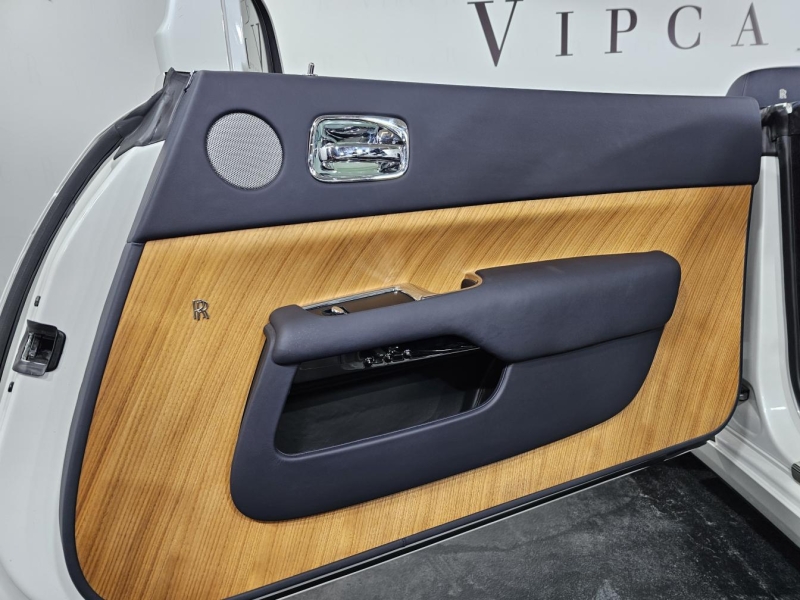 Купить Rolls-Royce Dawn бензин 2016 id-1008217 в Киеве, Фото №8