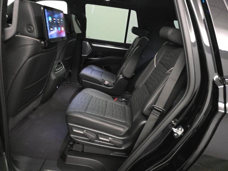 Купить Cadillac Escalade V-Series бензин 2026 id-1008283 в Киеве, Фото №12