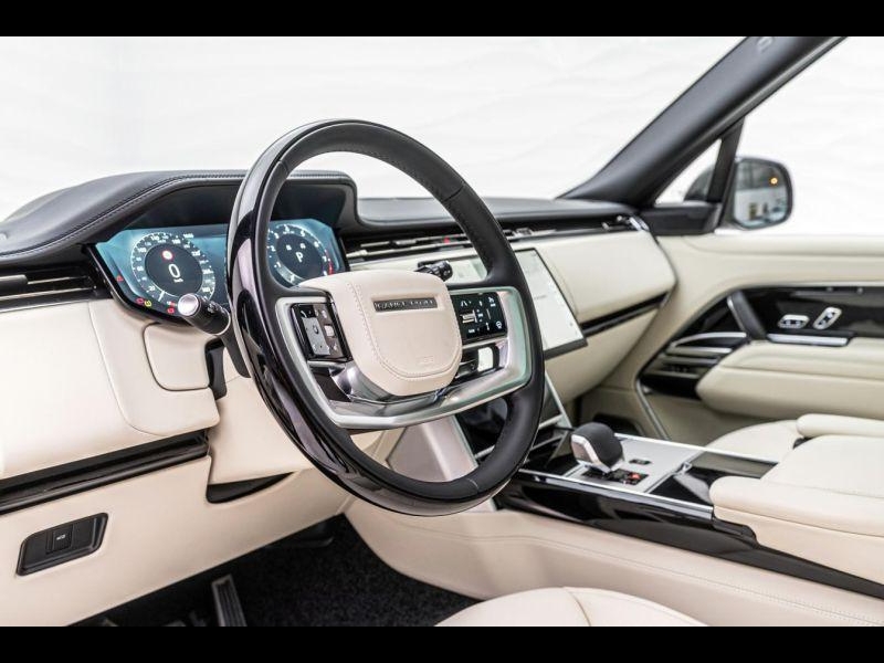 Купить Land-Rover Range-Rover Autobiography Long бензин 2026 id-1008333 в Киеве, Фото №4