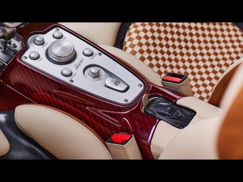 Купить Pagani Utopia бензин 2025 id-1008331 в Киеве, Фото №8