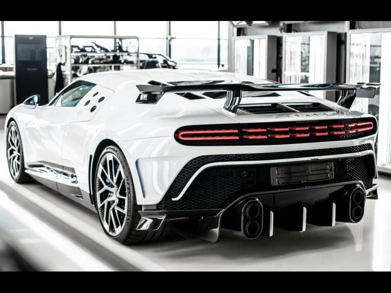 Купить Bugatti Centodieci 1 of 10 бензин 2026 id-1008421 в Киеве, Фото №3