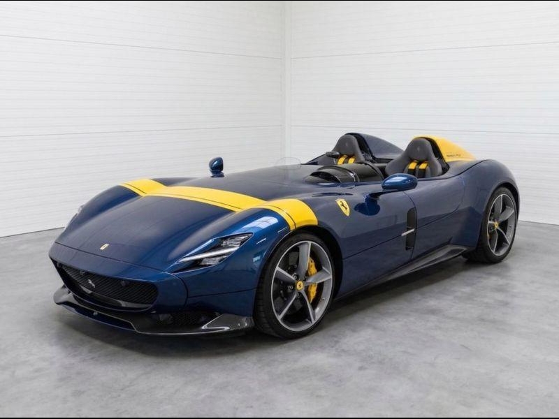 Ferrari Monza SP2 бензин 2026 id-1008438