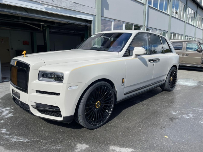 Купить Rolls-Royce Cullinan Black Badge Mansory бензин 2024 id-1008436 в Киеве, Фото №5