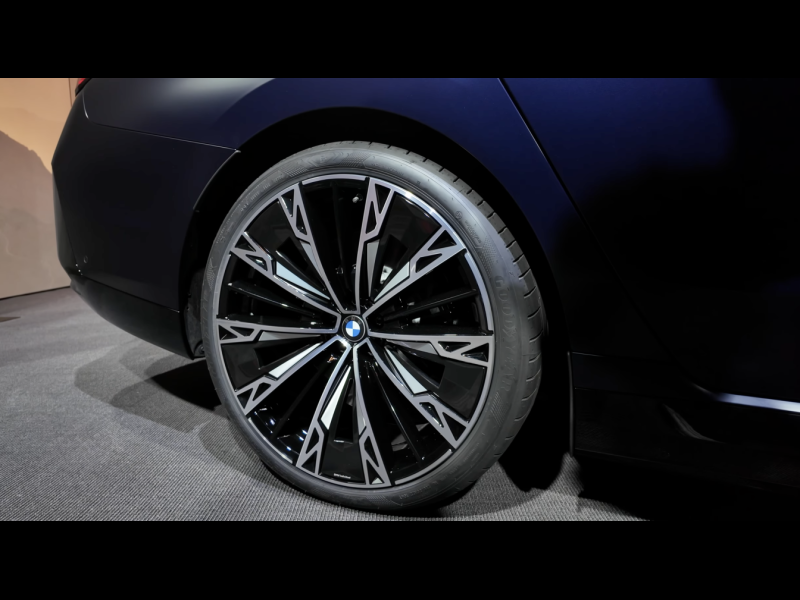 Купить BMW 7-Series 760e M xDrive PHEV гибрид 2026 id-1008487 в Киеве, Фото №12