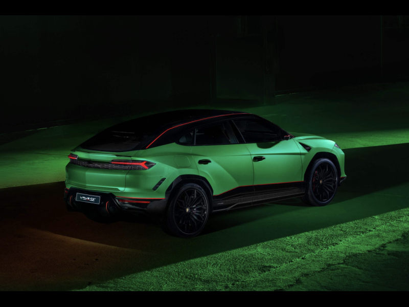 Купить Lamborghini Urus SE гибрид 2026 id-1008491 в Киеве, Фото №1