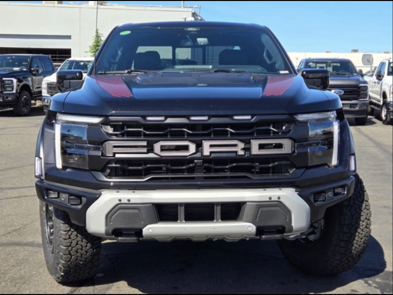 Купить Ford F-150 Raptor бензин 2026 id-1008499 в Киеве, Фото №1