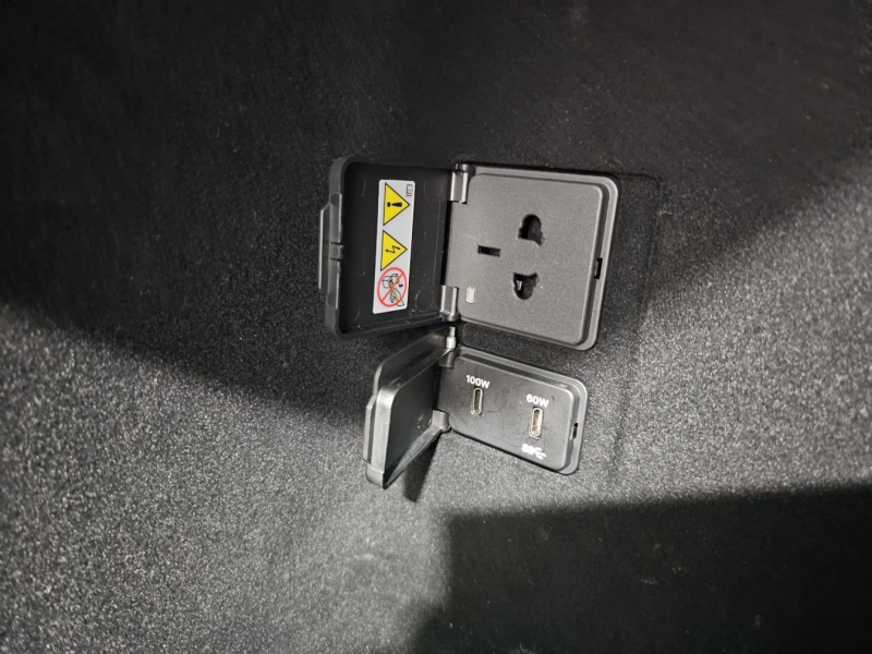 Купить Zeekr 009 Brilliance электро 2025 id-1008498 в Киеве, Фото №39