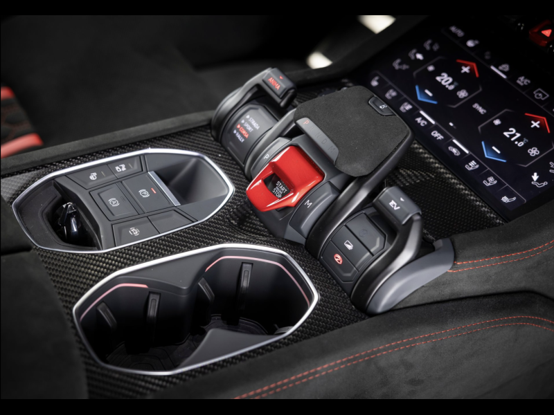 Купить Lamborghini Urus SE Performante гибрид 2026 id-1008716 в Киеве, Фото №7