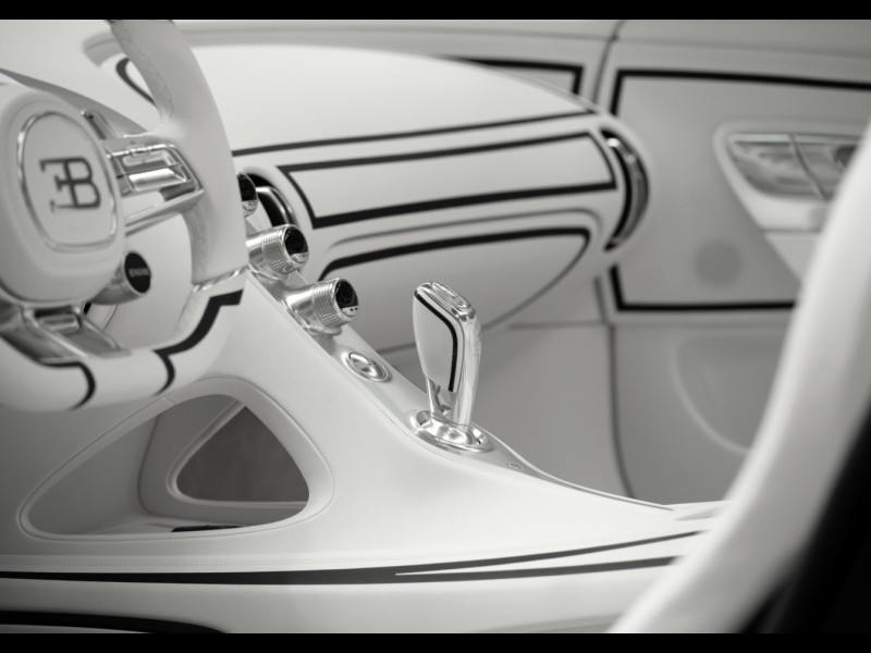 Купить Bugatti W16 Mistral Blanc Eternel бензин 2026 id-1008757 в Киеве, Фото №7