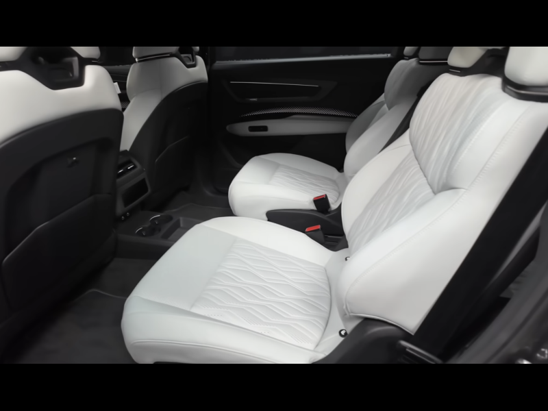 Audi SQ9 V8 бензин 2026 id-1008812 Купить Audi SQ9 V8 бензин 2026 id-1008812 в Киеве, Фото №11