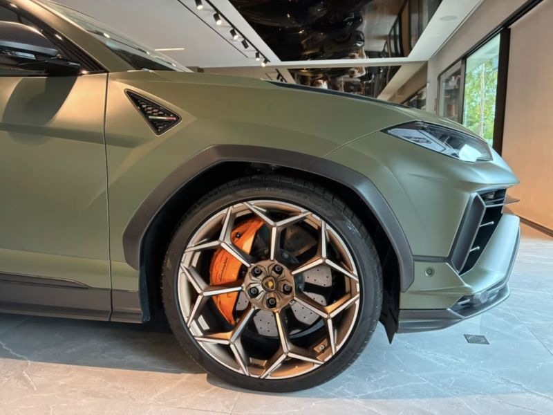 Lamborghini Urus Performante бензин 2024 id-1008834 Купить Lamborghini Urus Performante бензин 2024 id-1008834 в Киеве, Фото №11