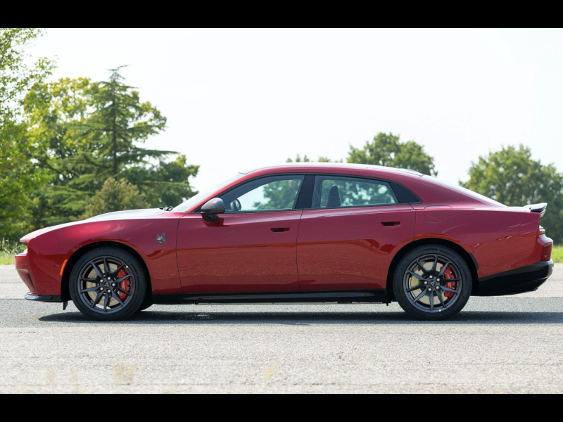 Dodge Charger Daytona 4-door электро 2027 id-1009033 Купить Dodge Charger Daytona 4-door электро 2027 id-1009033 в Киеве, Фото №2