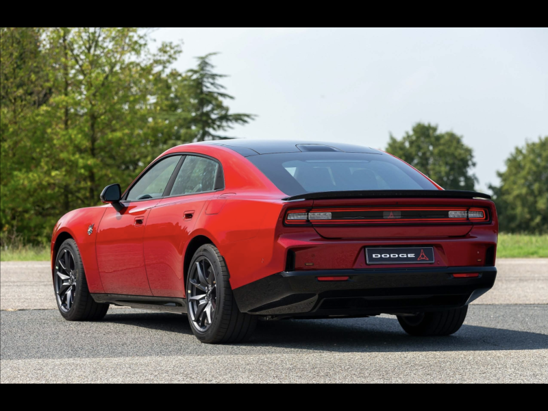 Dodge Charger Daytona 4-door электро 2027 id-1009033 Купить Dodge Charger Daytona 4-door электро 2027 id-1009033 в Киеве, Фото №3