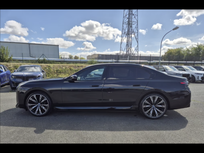 Купить BMW i7 60 xDrivе электро 2026 id-1009113 в Киеве, Фото №2