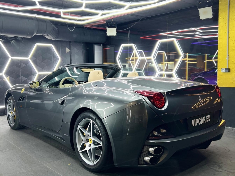 Купить Ferrari California бензин 2010 id-1009156 в Киеве, Фото №4