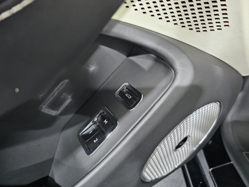 Купить Bentley Flying Spur W12 First Edition бензин 2020 id-1009199 в Киеве, Фото №35